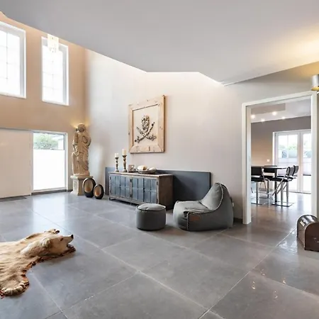 Newly Built Villa In A Classicistic Style Apartment Leggiuno